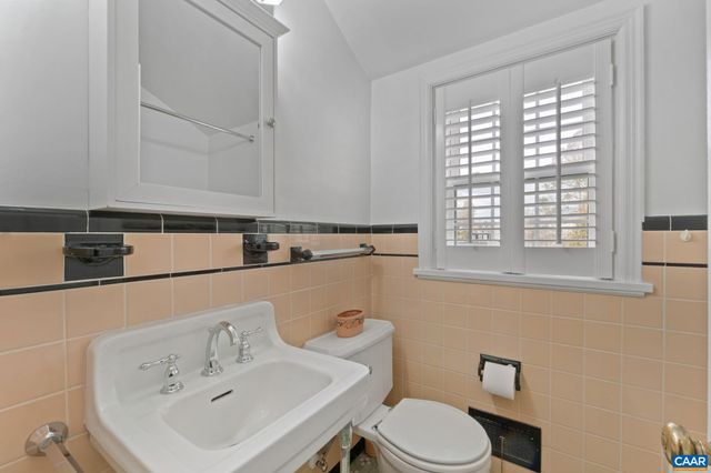 221 LEE AVE, Orange, VA 22960