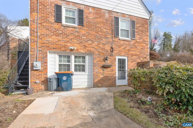 221 LEE AVE, Orange, VA 22960