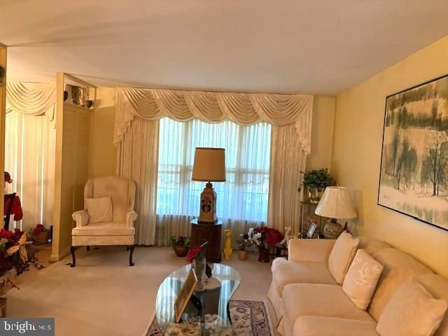 210 COURTHOUSE CIR SW, Vienna, VA 22180