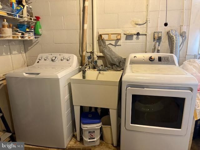 210 COURTHOUSE CIR SW, Vienna, VA 22180