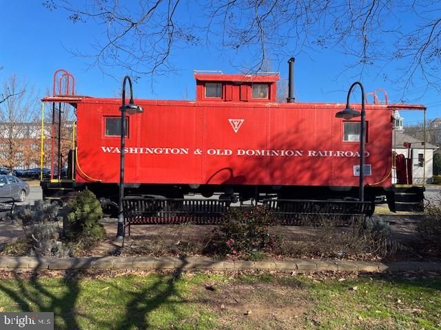 210 COURTHOUSE CIR SW, Vienna, VA 22180