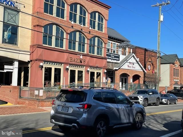 210 COURTHOUSE CIR SW, Vienna, VA 22180