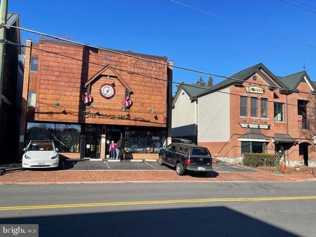 210 COURTHOUSE CIR SW, Vienna, VA 22180