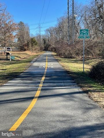 210 COURTHOUSE CIR SW, Vienna, VA 22180