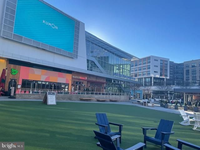 210 COURTHOUSE CIR SW, Vienna, VA 22180