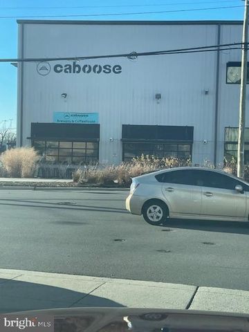 210 COURTHOUSE CIR SW, Vienna, VA 22180