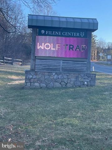 210 COURTHOUSE CIR SW, Vienna, VA 22180