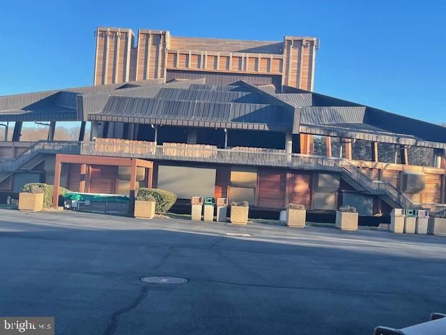 210 COURTHOUSE CIR SW, Vienna, VA 22180