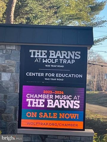 210 COURTHOUSE CIR SW, Vienna, VA 22180