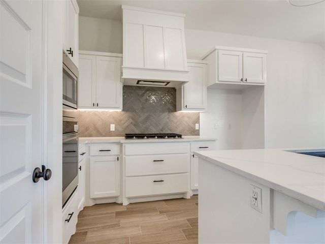 14004 Tybee Island Drive, Yukon, OK 73099