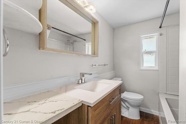 35743 E Michigan Avenue 2, Wayne, MI 48184
