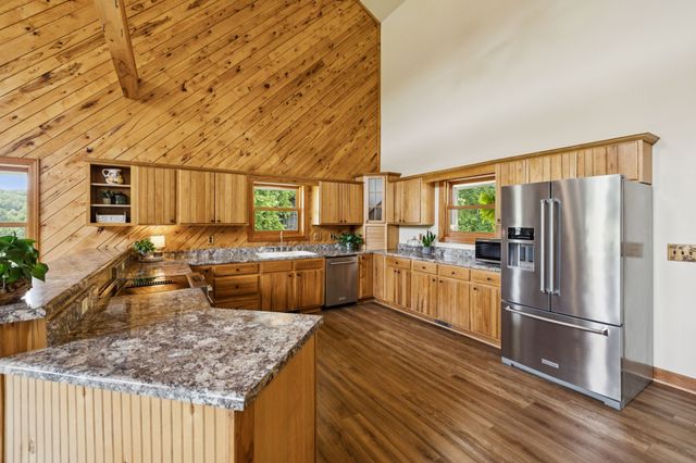 4255 McFall Rd, Cumberland City, TN 37050