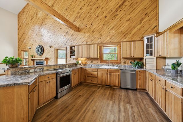 4255 McFall Rd, Cumberland City, TN 37050