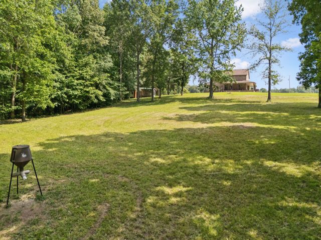 4255 McFall Rd, Cumberland City, TN 37050