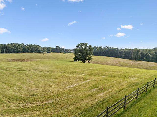 4255 McFall Rd, Cumberland City, TN 37050
