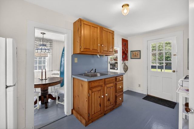 95 Queen Anne Dr, Eastham, MA 02642