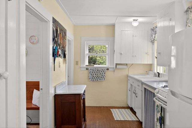 95 Queen Anne Dr, Eastham, MA 02642