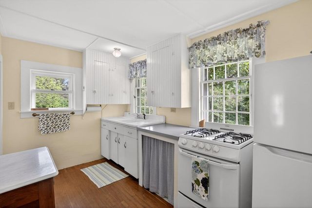 95 Queen Anne Dr, Eastham, MA 02642