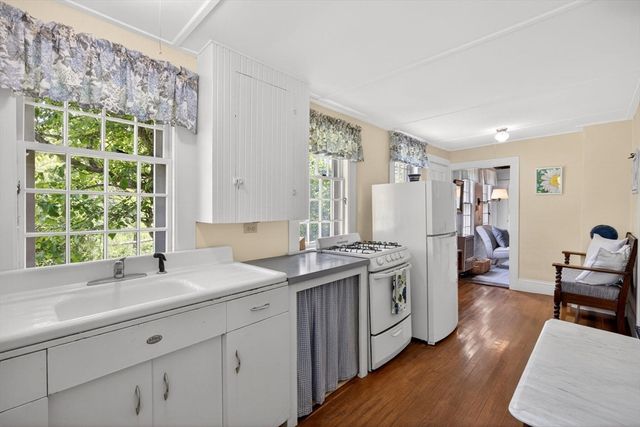 95 Queen Anne Dr, Eastham, MA 02642