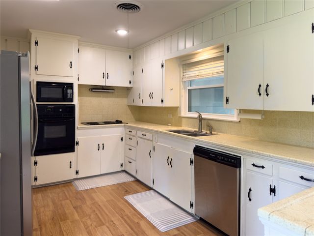 107 Bluebird, Mt Pleasant, TX 75455