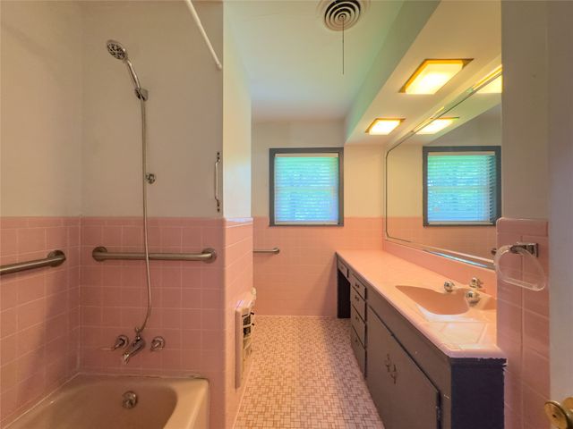 107 Bluebird, Mt Pleasant, TX 75455