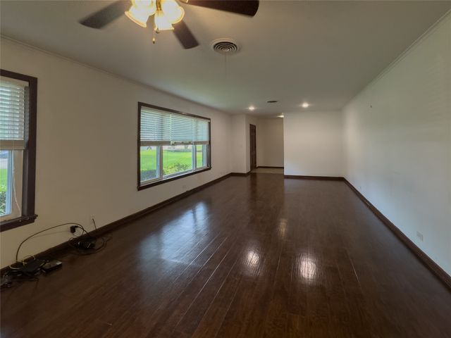 107 Bluebird, Mt Pleasant, TX 75455