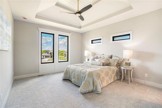 2319 SW Serena Place, Lee's Summit, MO 64082