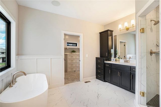 2319 SW Serena Place, Lee's Summit, MO 64082