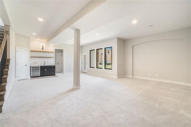 2319 SW Serena Place, Lee's Summit, MO 64082