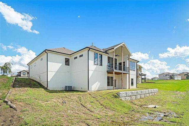 2319 SW Serena Place, Lee's Summit, MO 64082