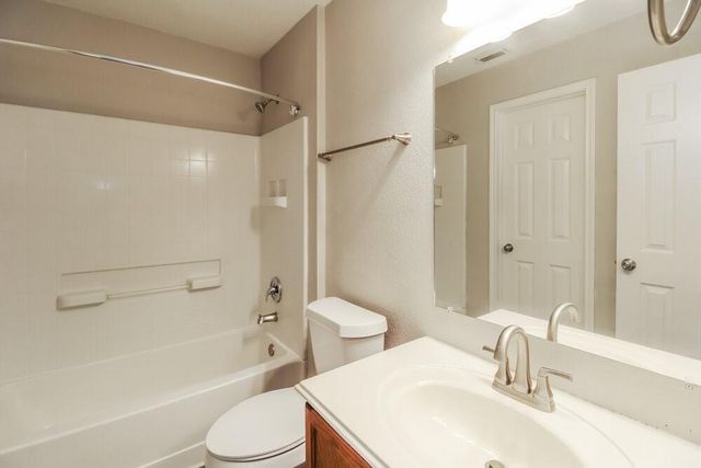 2715 Feather Green Trail, Fresno, TX 77545