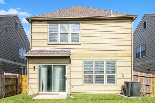 2715 Feather Green Trail, Fresno, TX 77545