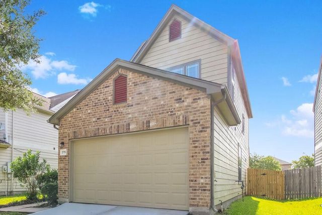 2715 Feather Green Trail, Fresno, TX 77545