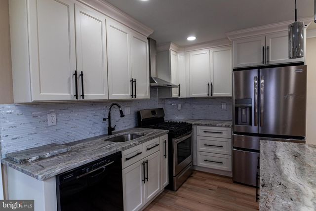 8030 FERNDALE ST, Philadelphia, PA 19111