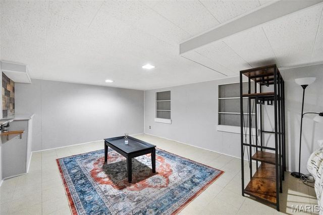 7800 Murdoch Avenue, Shrewsbury, MO 63119