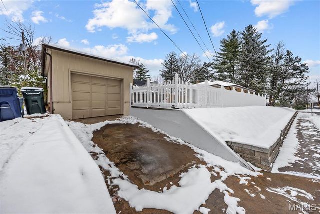 7800 Murdoch Avenue, Shrewsbury, MO 63119