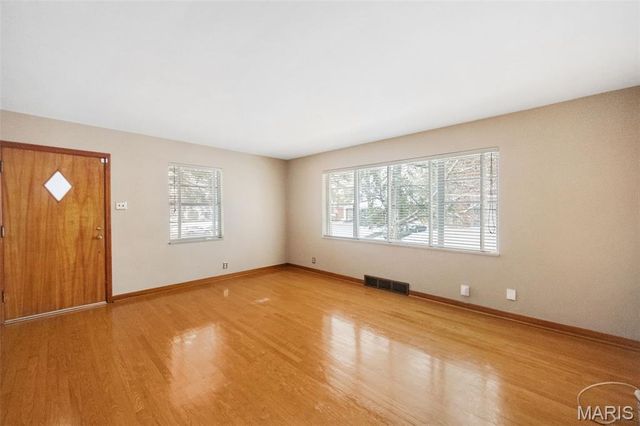 7800 Murdoch Avenue, Shrewsbury, MO 63119