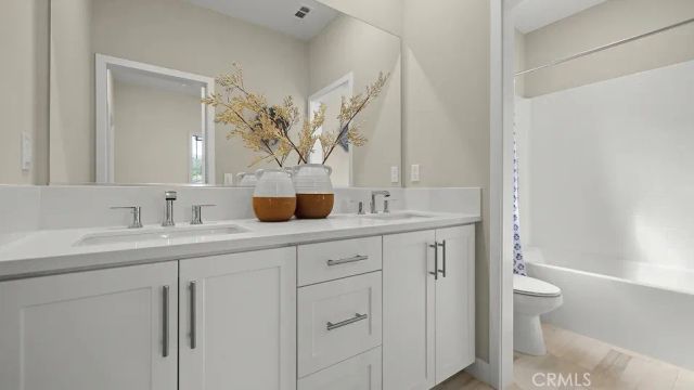 1990 Pyrenes Place, Santa Paula, CA 93060