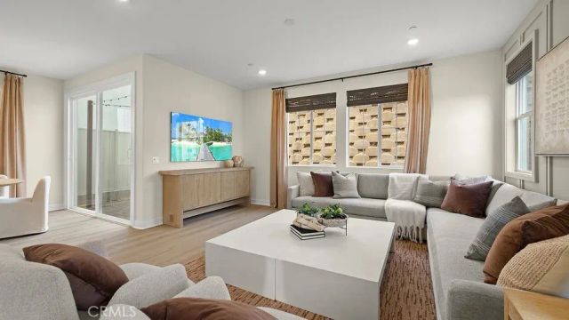 1990 Pyrenes Place, Santa Paula, CA 93060