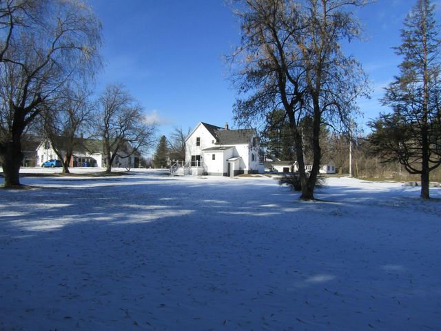 3046 VT Route 105, Sheldon, VT 05483