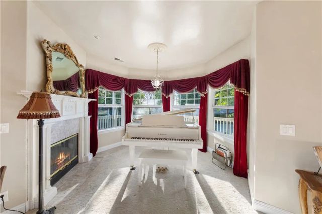 40570 Calle Fiesta, Temecula, CA 92591