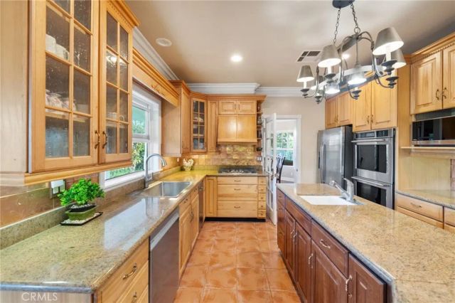 40570 Calle Fiesta, Temecula, CA 92591