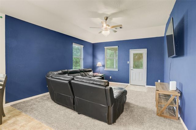 6535 Blimp Base Road, Hitchcock, TX 77563