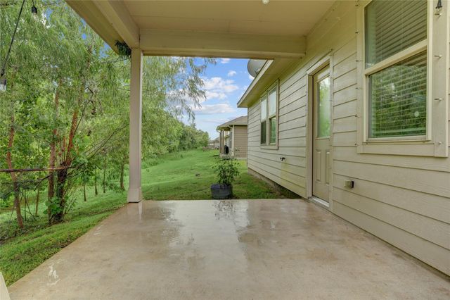 6535 Blimp Base Road, Hitchcock, TX 77563