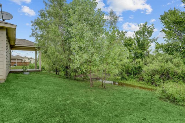 6535 Blimp Base Road, Hitchcock, TX 77563