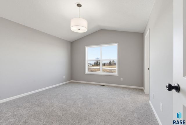 231 Thelma Ave Avenue, Harrisburg, SD 57032