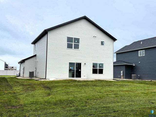 231 Thelma Ave Avenue, Harrisburg, SD 57032