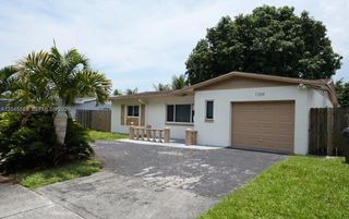 7304 Mckinley St, Hollywood, FL 33024