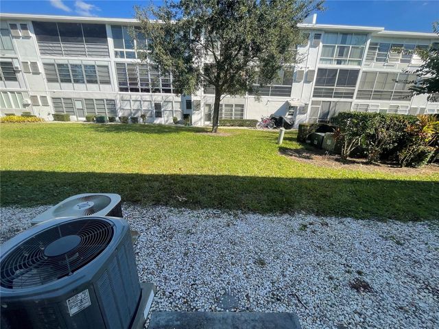 8555 112TH STREET 106, Seminole, FL 33772