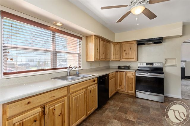 809 Wyoming Avenue, Billings, MT 59101